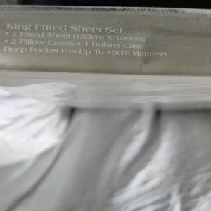 100% Cotton 4 Pc Fitted Sheet Set -1 fitted, 2 pillows, 1 bolster