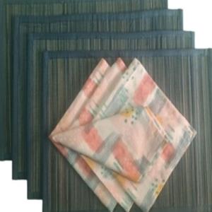 Straw mat with napkin set 4+4