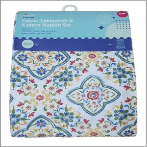 Printed Cotton Table Cloth with 8 Solid Napkin Set Stock