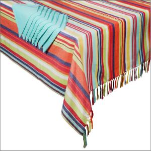Printed Cotton Table Cloth with 8 Solid Napkin Set Stock