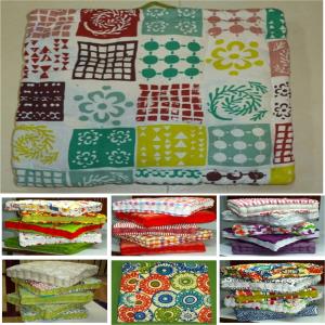 Cotton Box Cushion filled with cotton Stock